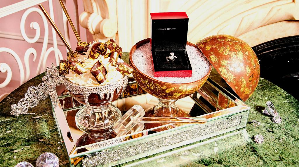 Άγιος Βαλεντίνος: Γλυκό 250.000 δολαρίων με γαρνιτούρα διαμαντένιο δαχτυλίδι σερβίρει εστιατόριο της Νέας Υόρκης