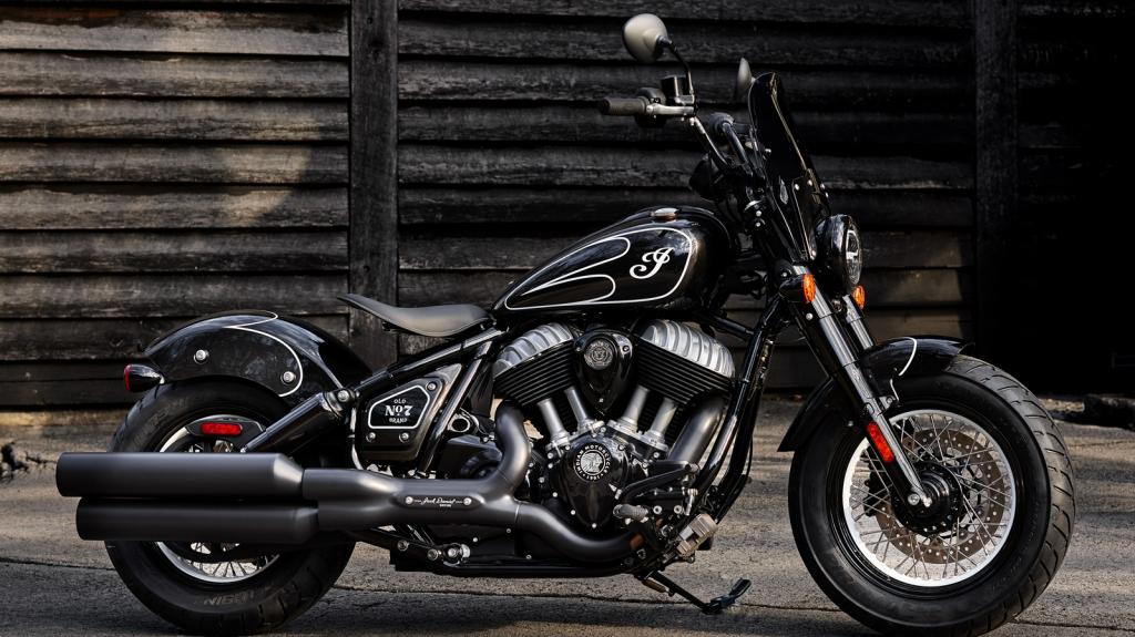 Indian Motorcycles και Jack Daniel's αποκάλυψαν μια νέα limited edition μοτοσικλέτα βαμμένη με ουίσκι