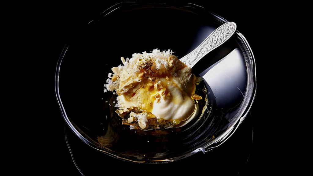 Byakuya: 6.700 δολάρια για μία μπάλα - Το παγωτό λευκής τρούφας από την Ιαπωνία είναι το πιο ακριβό στον κόσμο