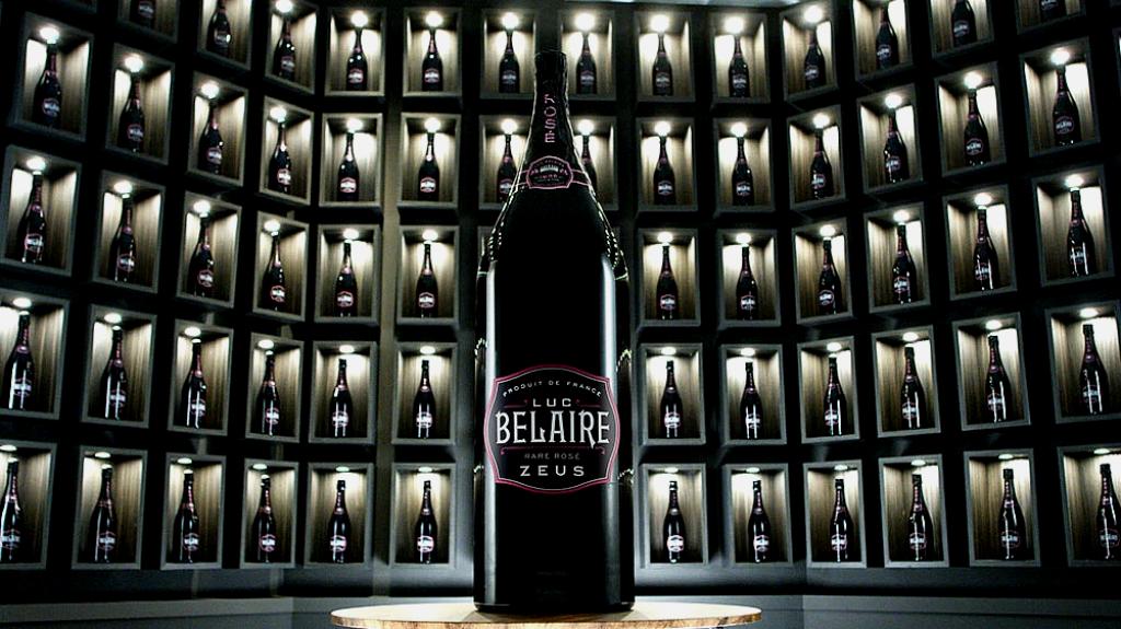 Luc Belaire Zeus: Το μεγαλύτερο μπουκάλι αφρώδους οίνου στον κόσμο χωράει 45 λίτρα και έχει ύψος 1 μέτρο