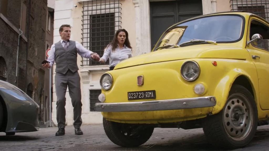 Mission Impossible Dead Reckoning: Στη νέα «Επικίνδυνη Αποστολή» ο Τομ Κρουζ οδηγεί ένα ηλεκτρικό Fiat 500