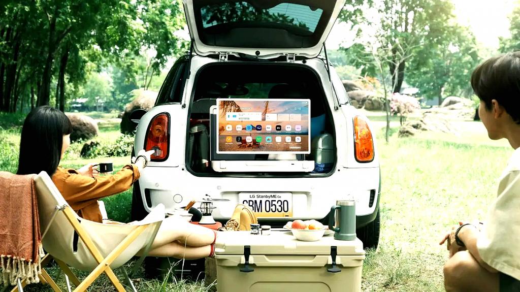 StandbyME Go: Η νέα φορητή 27άρα τηλεόραση της LG έχει δική της βαλίτσα για να την παίρνετε μαζί στις διακοπές