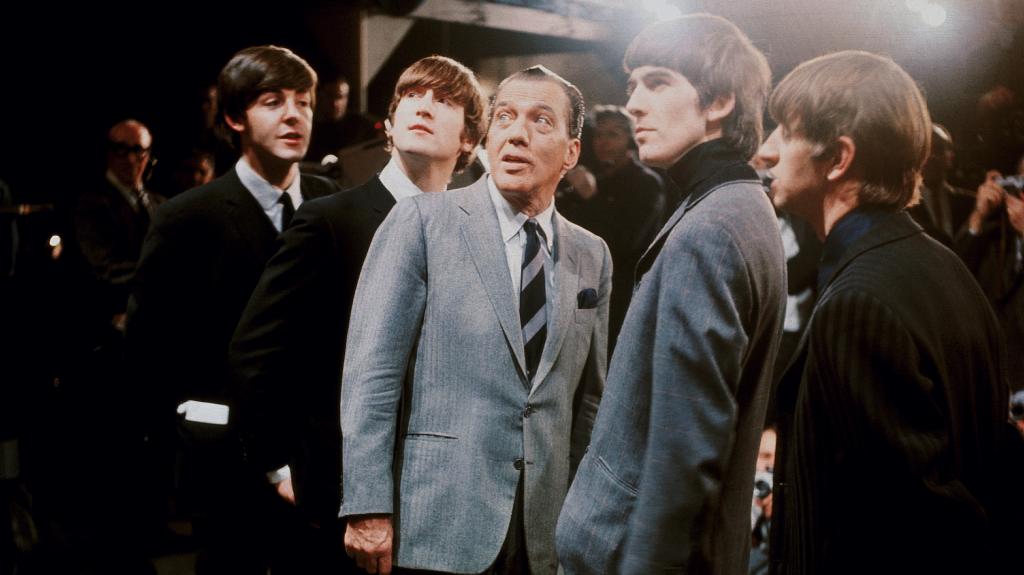 The Beatles: Σε δημοπρασία ένα κομμάτι τοίχου με τις υπογραφές τους από το «The Ed Sullivan Show» του 1964