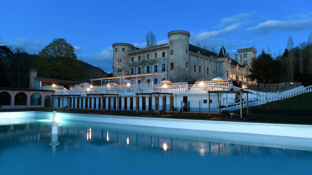 Θα διανυκτερεύατε σε ένα κάστρο 2.000 ετών;