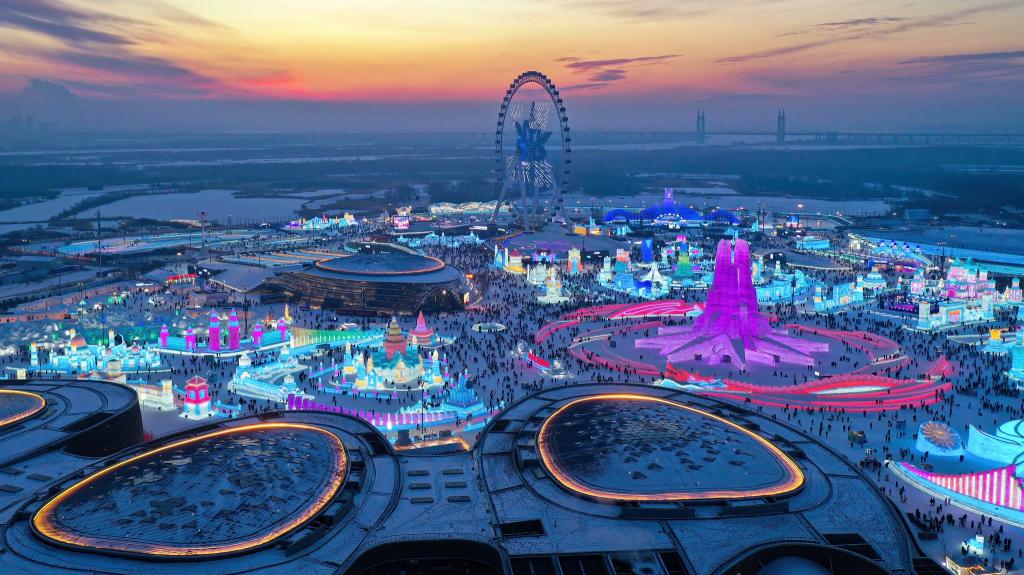 Harbin Ice-Snow World: Άνοιξε το μεγαλύτερο θεματικό πάρκο πάγου και χιονιού στον κόσμο