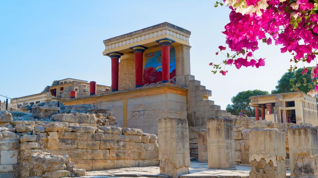 Ο γύρος της Ευρώπης με τα πόδια - Ένα ελληνικό νησί στη «χρυσή» πεντάδα