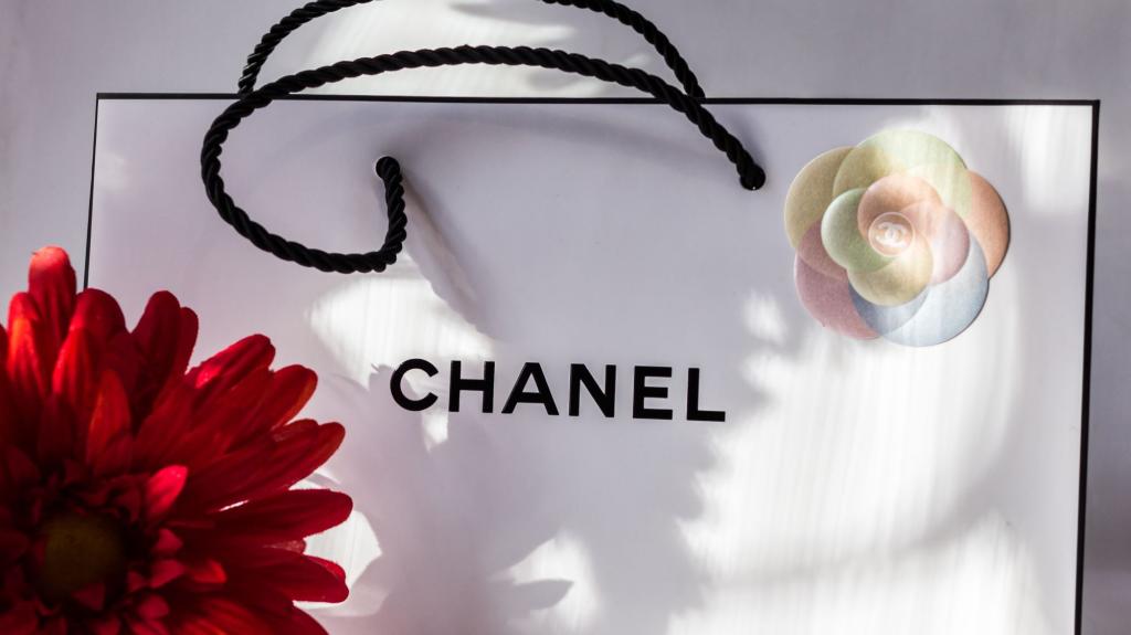 Η Chanel «χρυσώνει» τους ιδιοκτήτες της - Ποια είναι τα αδέρφια Βερτχάιμερ