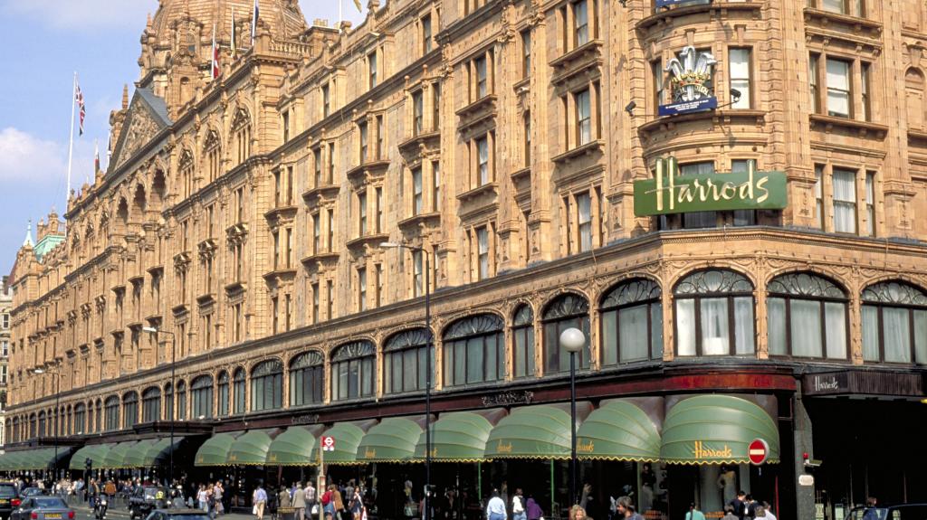 spend It: Harrods: Νοικιάζει φορέματα των €850 με μόλις €16