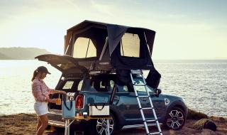 Η νέα σκηνή της Dometic φουσκώνει σε 2 λεπτά στην οροφή του αυτοκινήτου σας 