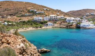 Σίφνος: Ώρα να βουτήξετε στην καρτ-ποστάλ των Κυκλάδων