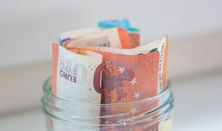 Μισθωτός έγινε εκατομμυριούχος με πέντε κινήσεις - Τι έκανε