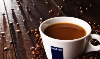 Τι «ψήνει» η Lavazza: Νέες κάψουλες εσπρέσο με 100% καφέ - Οι 5 ποικιλίες