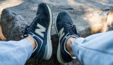Δεν έχασε την αίγλη της η New Balance - To rebranding με τα «dad shoes»