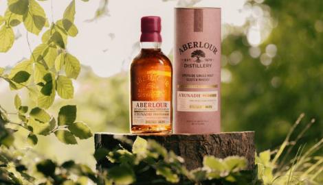 Ένα ποτήρι single malt scotch ουίσκι με αυθεντικότητα