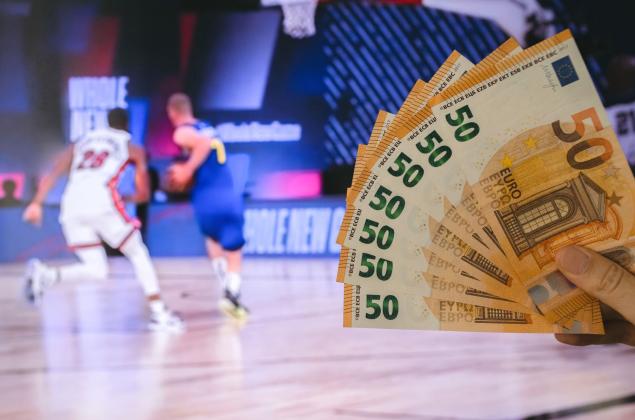 Ούτε supercars, ούτε έργα τέχνης - Γιατί οι κροίσοι επενδύουν στις ομάδες