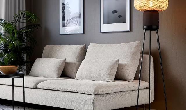 IKEA και Sonos προσθέτουν στη σειρά SYMFONISK ένα κομψό WiFi ηχείο-φωτιστικό δαπέδου