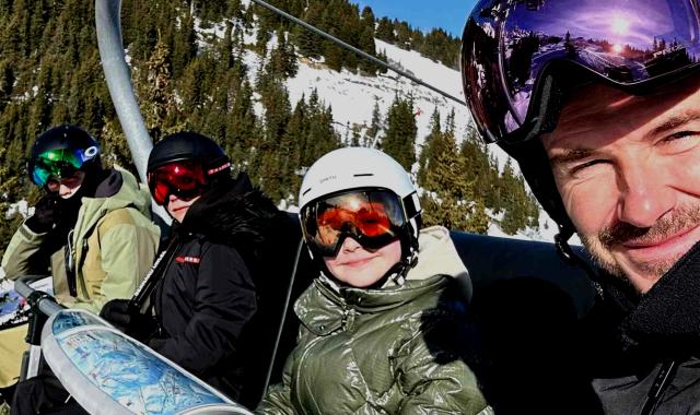 Oι Μπέκαμ πάνε για σκι φορώντας εξοπλισμό Prada αξίας 30.000 δολαρίων 