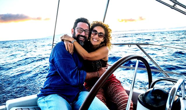 Νέα έρευνα λέει ότι με 474.000 ευρώ το χρόνο θα είστε απόλυτα ευτυχισμένοι