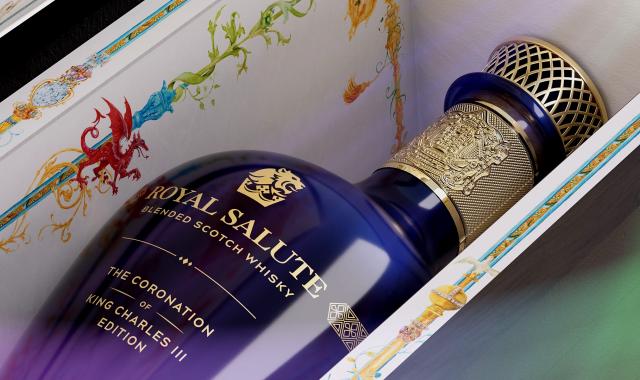 Ένα ουίσκι 23.000 ευρώ έρχεται να τιμήσει τη στέψη του βασιλιά Κάρολου ΙΙΙ