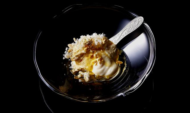 Με 6.700 δολάρια δοκιμάζετε μία μπάλα από το πιο ακριβό παγωτό στον κόσμο