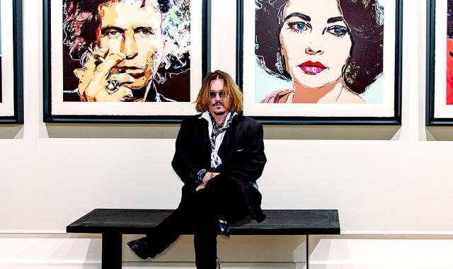 O Τζόνι Ντεπ εκθέτει τα πορτραίτα που έφτιαξε κατά τη διάρκεια της δίκης με την Άμπερ Χερντ