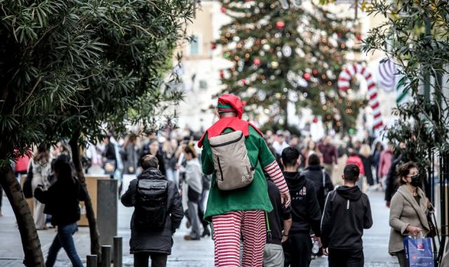 Φθηνά και κομψά δώρα για τα Χριστούγεννα - Τι ψωνίζουν οι Έλληνες