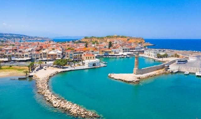 Ρέθυμνο: Όλα όσα πρέπει να κάνετε στην πόλη που συνδυάζει την ιστορία με την παράδοση