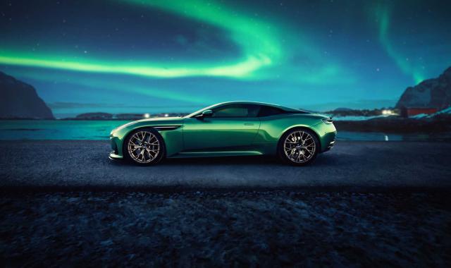 Τα πέντε πιο «τούμπανα» supercars με κάτω από 300.000 ευρώ