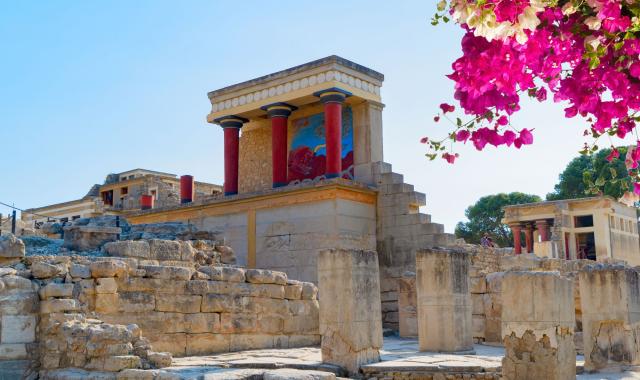 Ο γύρος της Ευρώπης με τα πόδια - Ένα ελληνικό νησί στη «χρυσή» πεντάδα